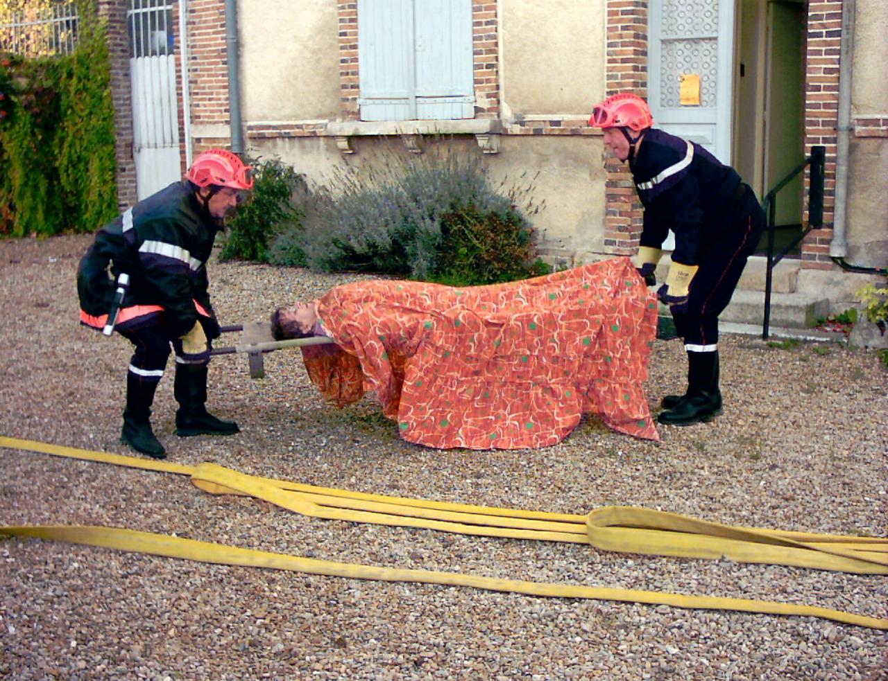 intervention des pompiers à la mairie-03